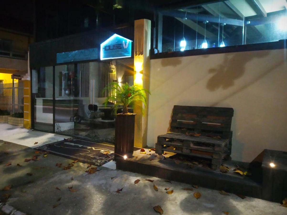 Pousada Bravo House Balneario Camboriu Exterior photo